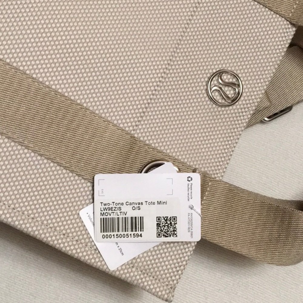 Lululemon Two-Tone Canvas Tote Mini - Picture 8 of 8